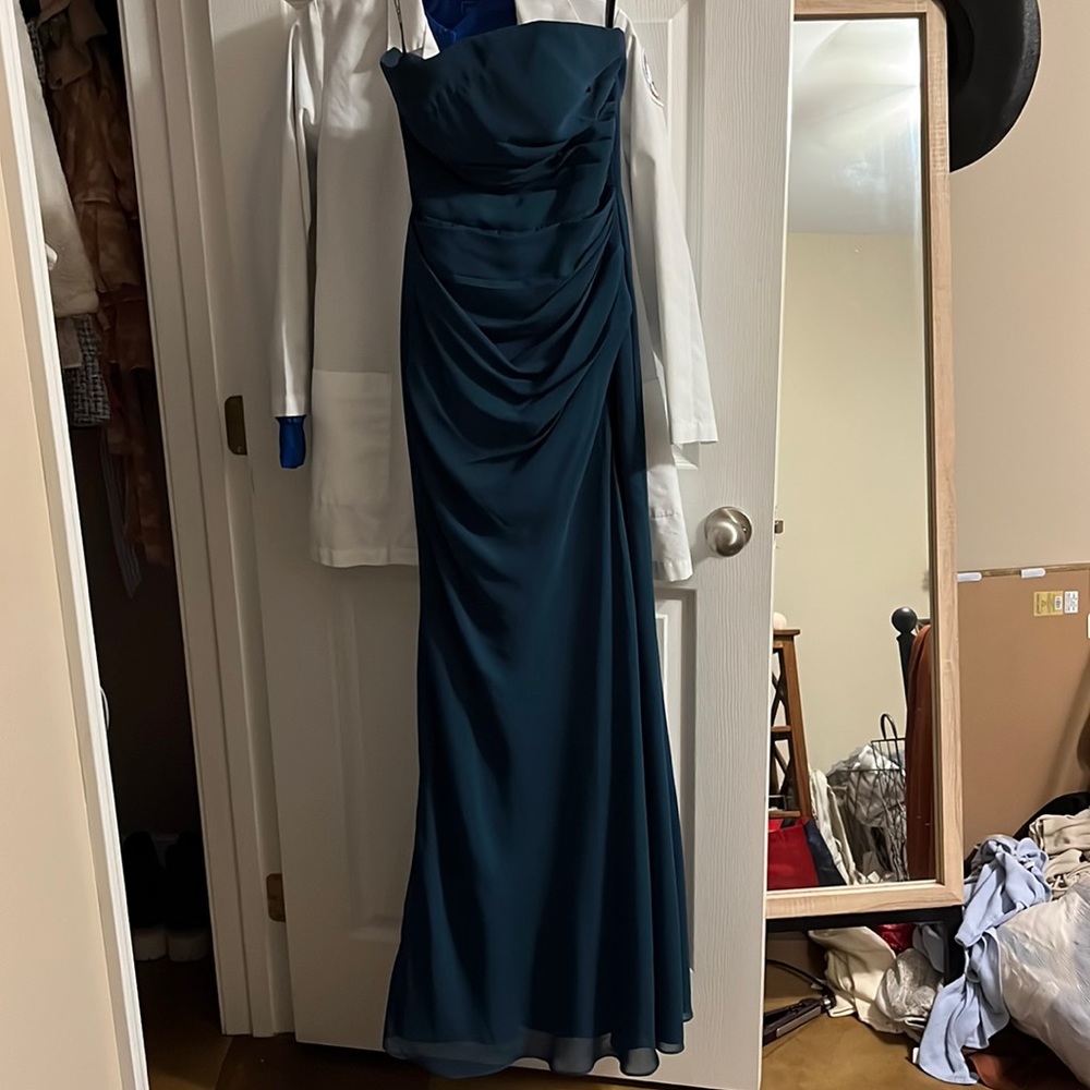 Turquoise bridesmaid dress, size 6 unaltered